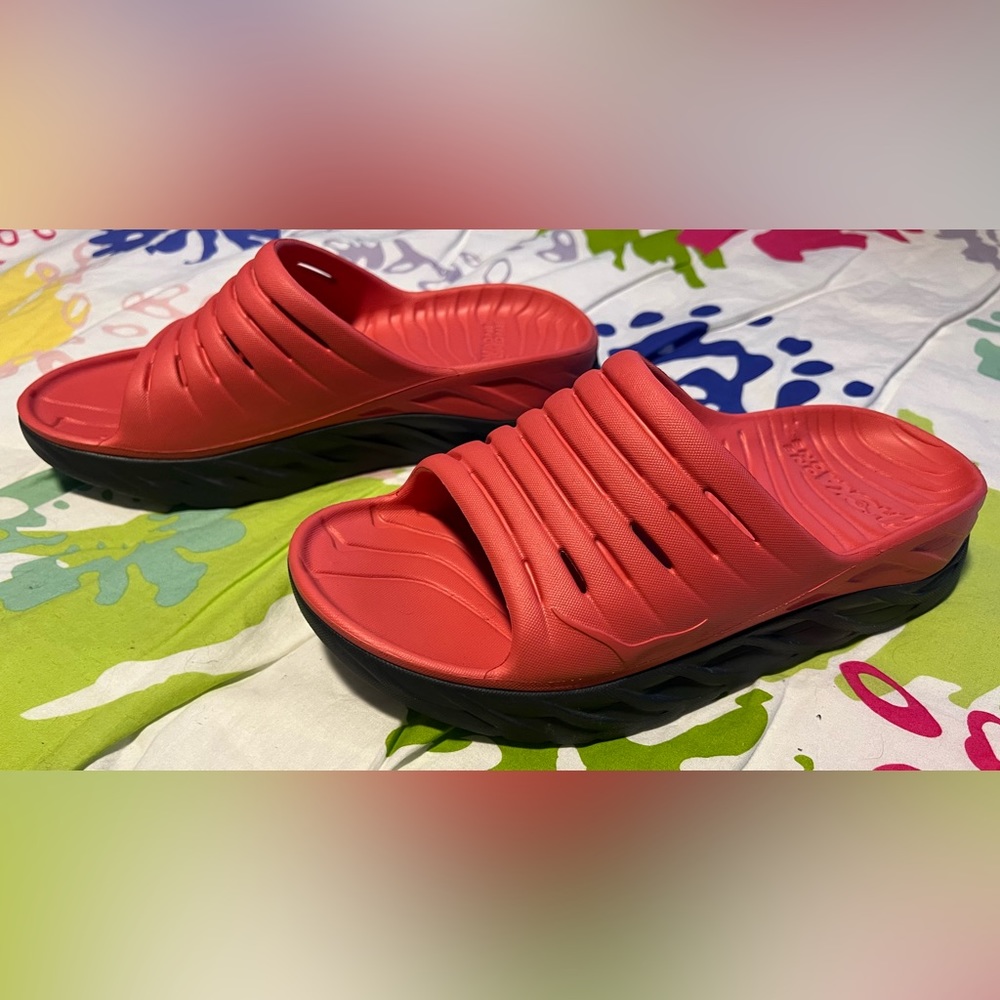HOKA One One Recovery slides